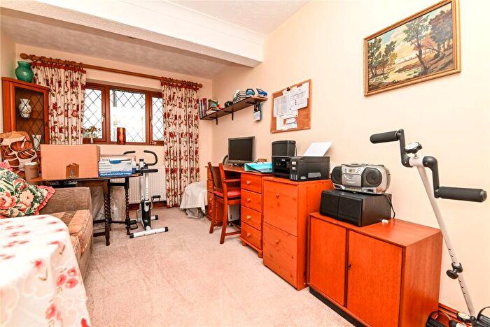 3 Bedroom Detached House For Sale In Ashley Lane, New Milton, Hampshire, BH25