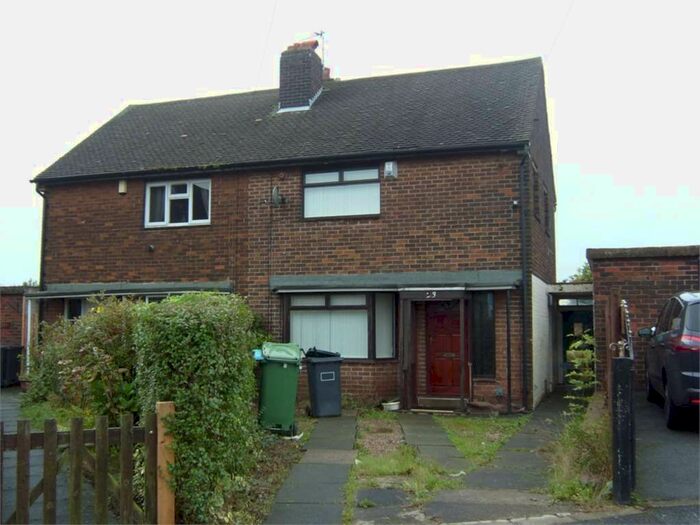 3 Bedroom Semi-Detached House To Rent In Staincliffe Crescent, Dewsbury, WF13