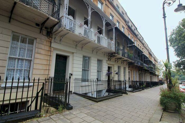 1 Bedroom Flat To Rent In Caledonia Place, Bristol, BS8