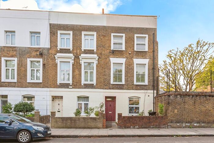 2 Bedroom Flat To Rent In Hornsey Road, N7