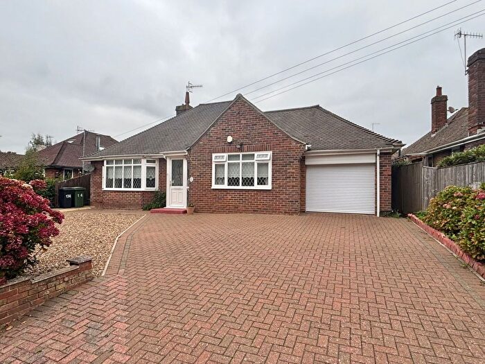 2 Bedroom Detached Bungalow For Sale In Turkey Road, Bexhill On Sea, TN39