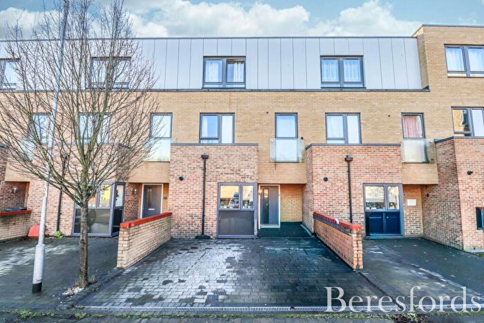 4 Bedroom Terraced House For Sale In Dunn Side, Chelmsford, CM1