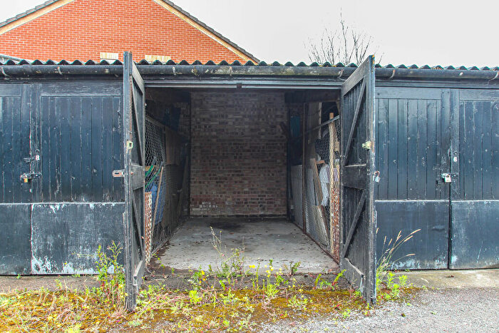 Garage / Parking To Rent In Grasmere Road, Long Eaton, NG10