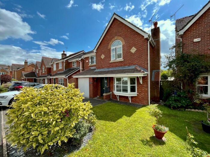 4 Bedroom Detached House To Rent In Hutchinson Way, Radcliffe, Manchester, M26