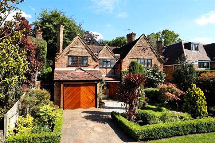 5 Bedroom Detached House For Sale In Drax Avenue, Wimbledon, SW20