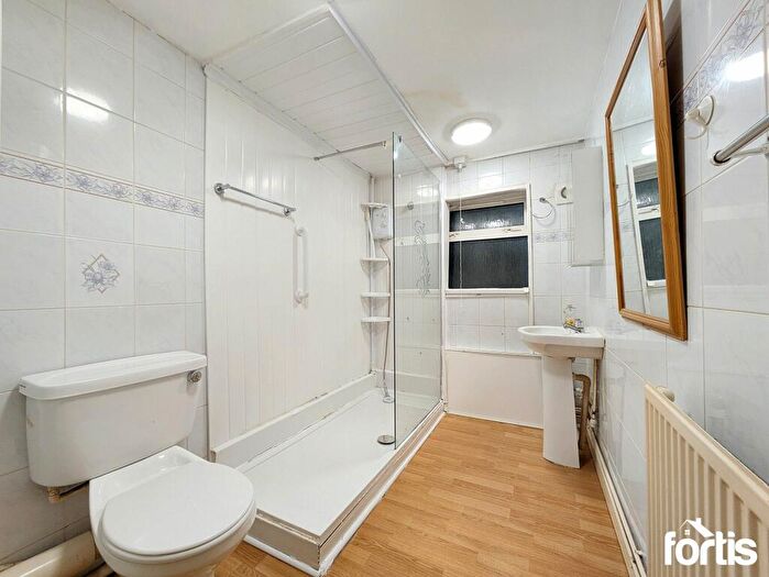 2 Bedroom Flat For Sale In Commercial Street, Maesteg, CF34