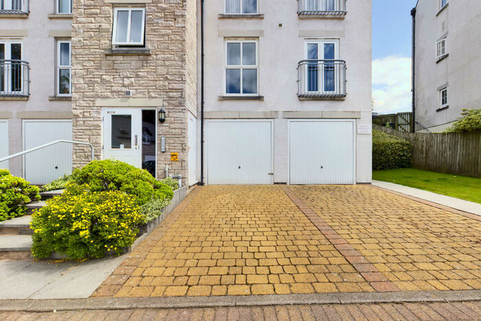 2 Bedroom Apartment To Rent In Kirkstone Close, Kendal, Cumbria, LA9