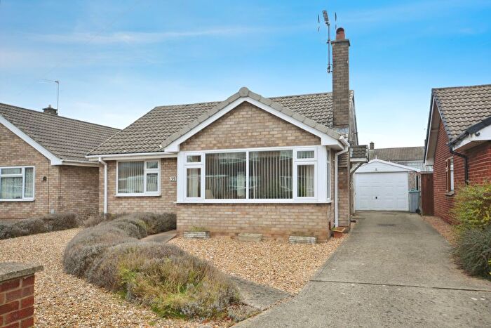 2 Bedroom Detached Bungalow For Sale In Russell Avenue, Balderton, Newark, NG24