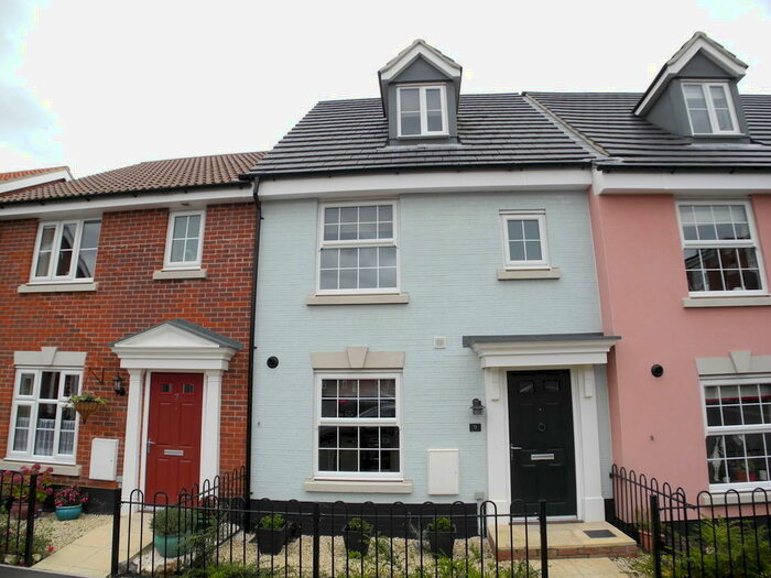 3 Bedroom Town House To Rent In Kingfisher Walk, Loddon, NR14