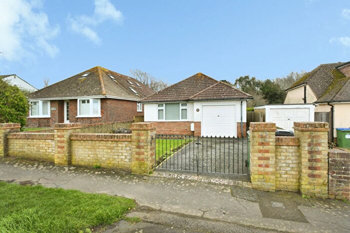2 Bedroom Detached Bungalow For Sale In Central Avenue, Telscombe Cliffs, Peacehaven, BN10