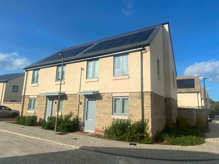 2 Bedroom Semi-Detached House For Sale In Haricot Vale Road, Bicester, OX27