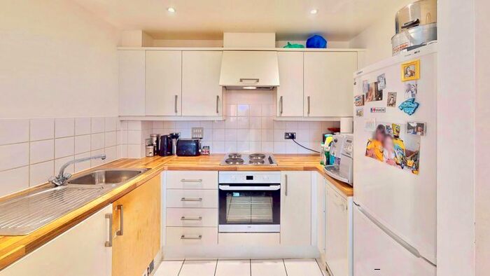 2 Bedroom Flat To Rent In Wooldridge Close, Feltham, TW14