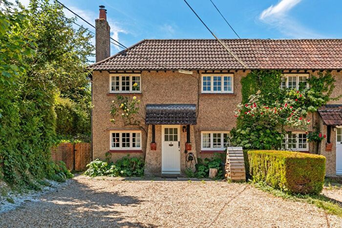 3 Bedroom Cottage For Sale In Main Road, Littleton, SO22