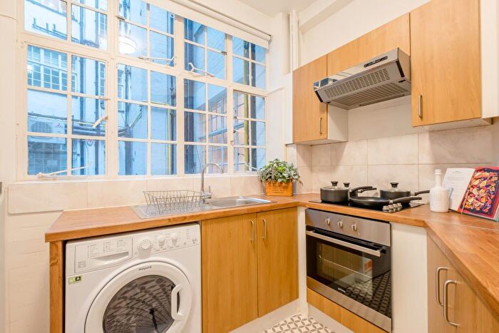 2 Bedroom Apartment To Rent In Park Road, St Johns Wood, NW8