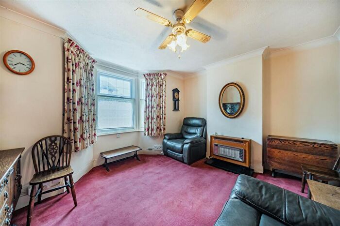 2 Bedroom Cottage For Sale In Wood Street, Mitcham, CR4
