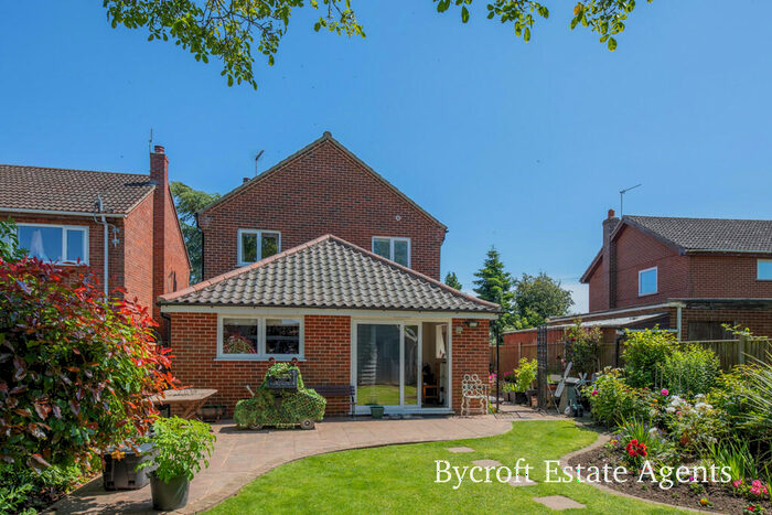 4 Bedroom Detached House For Sale In Grove Road, Repps With Bastwick, NR29