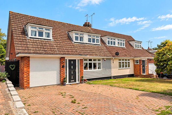 3 Bedroom Semi-Detached House For Sale In Barryfields, Shalford, Braintree, CM7