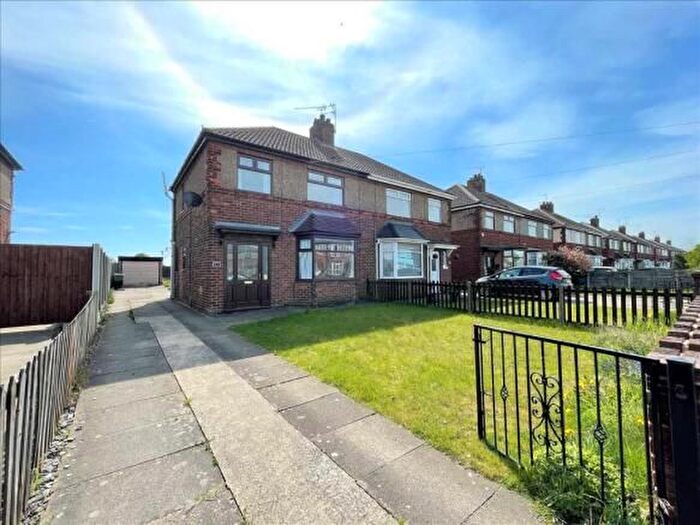 3 Bedroom Semi-Detached House To Rent In Cornwall Road, Scunthorpe, DN16