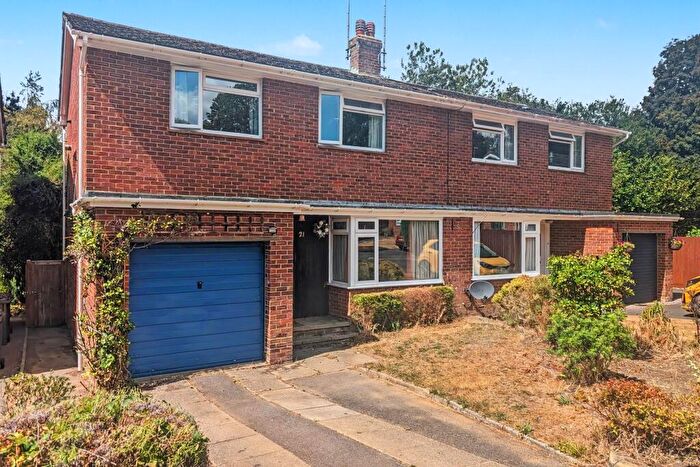3 Bedroom Semi-Detached House For Sale In Hiltingbury, SO53