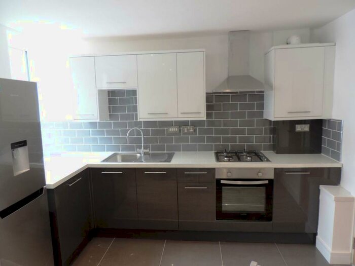 1 Bedroom Flat To Rent In Woodville Road, Cathays, CF24