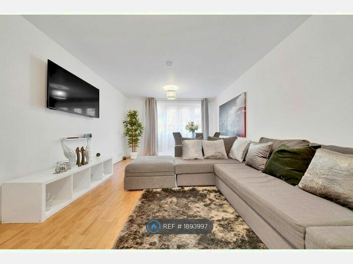 1 Bedroom Flat To Rent In Three Bridges, London, SE1