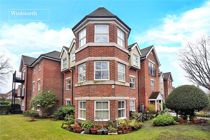 2 Bedroom Flat To Rent In Overton Road, Sutton, SM2