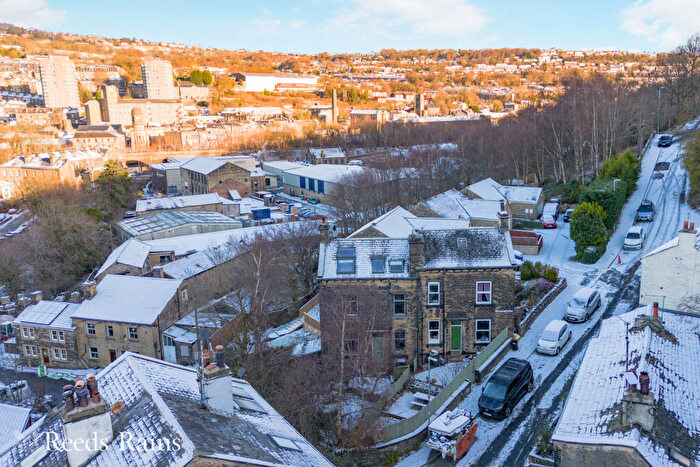 4 Bedroom Semi Detached House For Sale In Newton Terrace, Sowerby Bridge, West Yorkshire, HX6