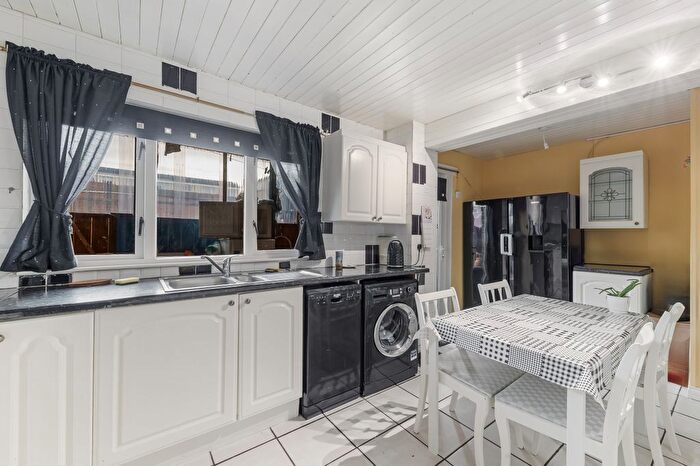 3 Bedroom Terraced House For Sale In Ashmount Park, Lisburn, County Antrim, BT27