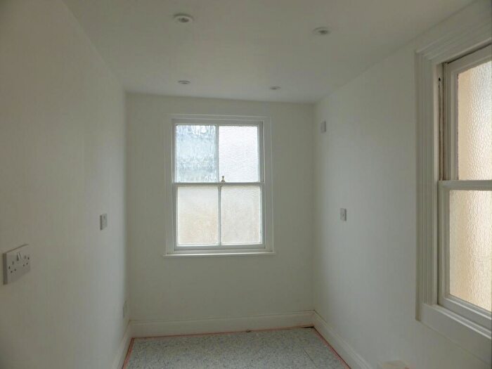 Apartment To Rent In Third Floor Room Old Steine, BN1