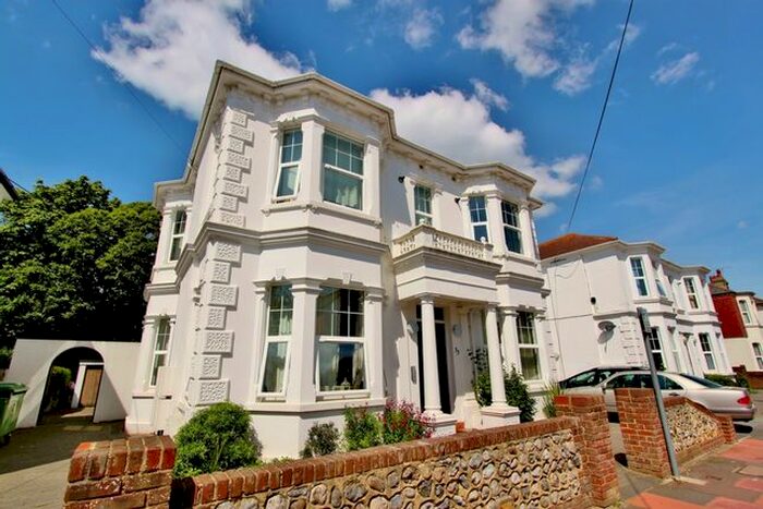 1 Bedroom Flat To Rent In Madeira Avenue, Worthing, BN11