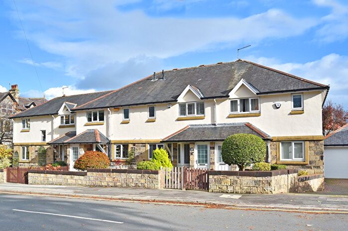 3 Bedroom Terraced House For Sale In Chelmsford Road, Harrogate, HG1