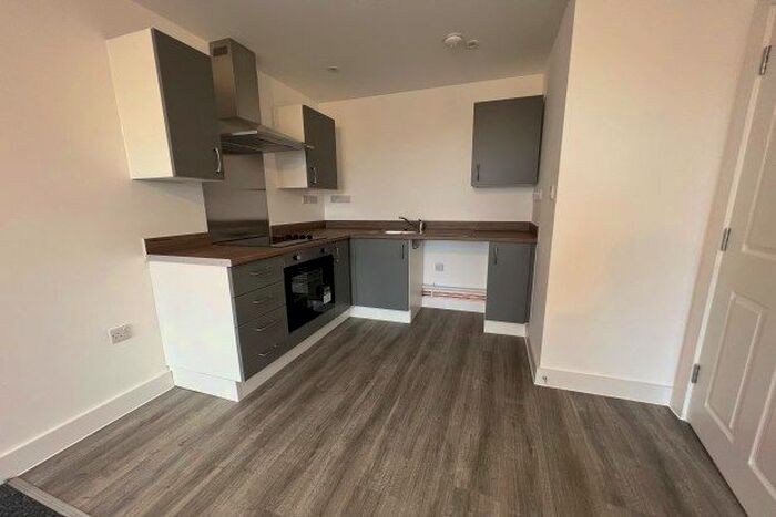 1 Bedroom Flat To Rent In Newton Road, Yeovil, BA20