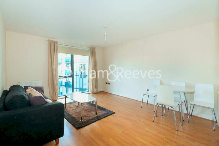 1 Bedroom Apartment To Rent In Joslin Avenue, Colindale, NW9
