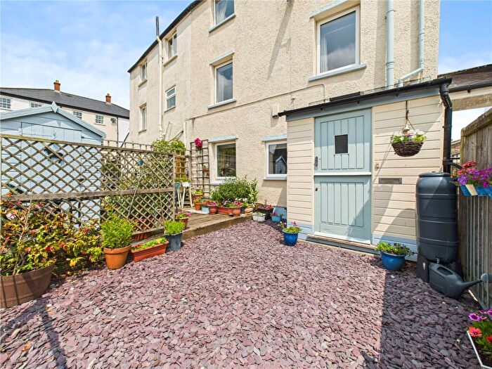1 Bedroom Town House For Sale In Newton Square, Bampton, Tiverton, Devon, EX16