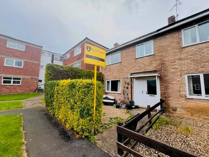 3 Bedroom House To Rent In Churchill Road, Stamford, PE9