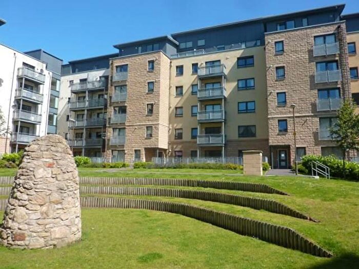 2 Bedroom Flat To Rent In Hawkhill Close, Leith, Edinburgh, EH7
