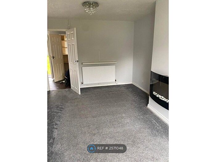 2 Bedroom End Of Terrace House To Rent In Ambleside Drive, Leicester, LE2