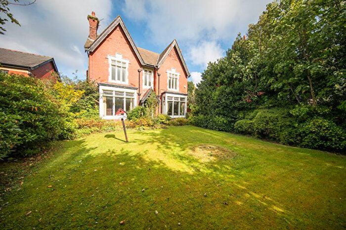 4 Bedroom Detached House For Sale In No., Blackpool Old Road, Poulton-le-Fylde, Lancs, FY6