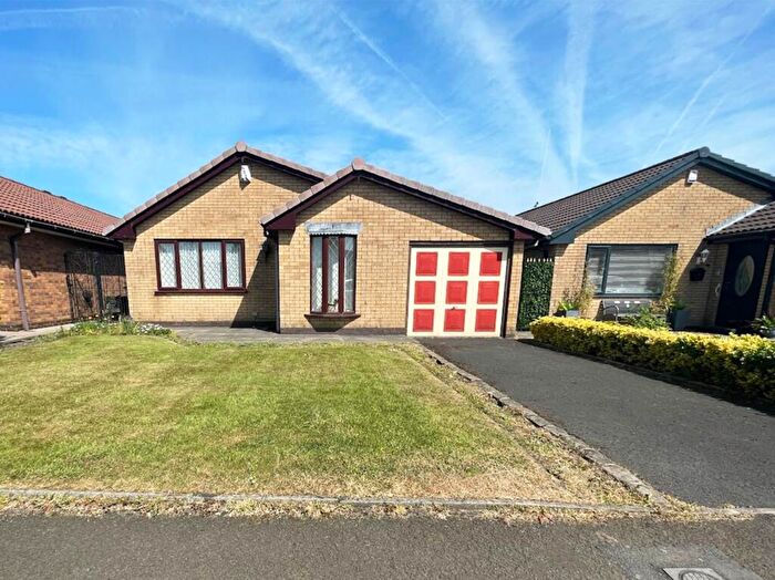 2 Bedroom Detached Bungalow For Sale In Medlock Drive, Bardsley, Oldham, OL8