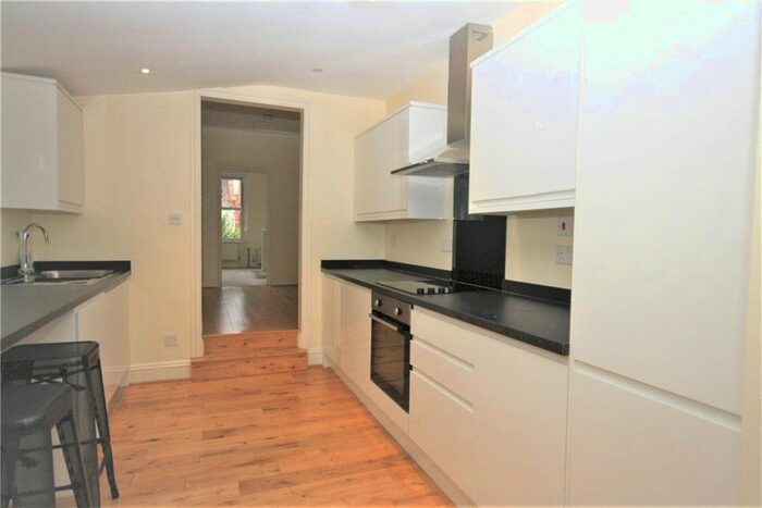 1 Bedroom Flat To Rent In Montgomery Road, Chiswick, W4