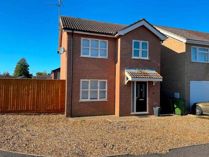 4 Bedroom Detached House To Rent In Queens Drive, Friday Bridge, Wisbech, PE14