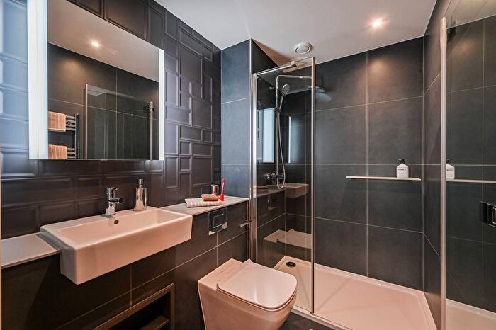 2 Bedroom Flat To Rent In Cherry Park Lane, Stratford, London, E20