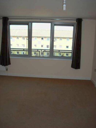 2 Bedroom Flat To Rent In Defence Close, West Thamesmead, SE28
