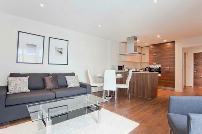 2 Bedroom Flat To Rent In Bromyard Avenue, London, W3