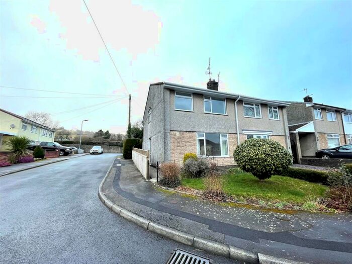 3 Bedroom Semi-Detached House To Rent In Glencourt, Sebastopol, Pontypool, NP4
