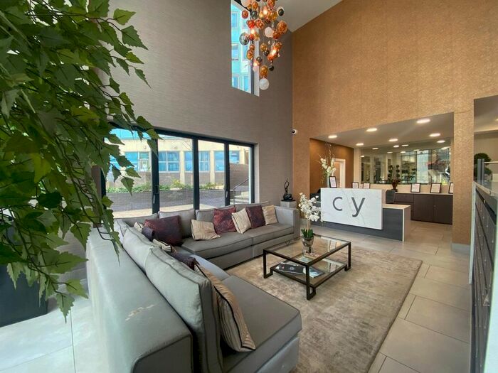 2 Bedroom Flat To Rent In Woolwich High Street, London, SE18