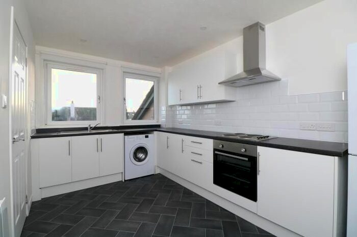 2 Bedroom Flat To Rent In Keats Place, Dundee, DD3
