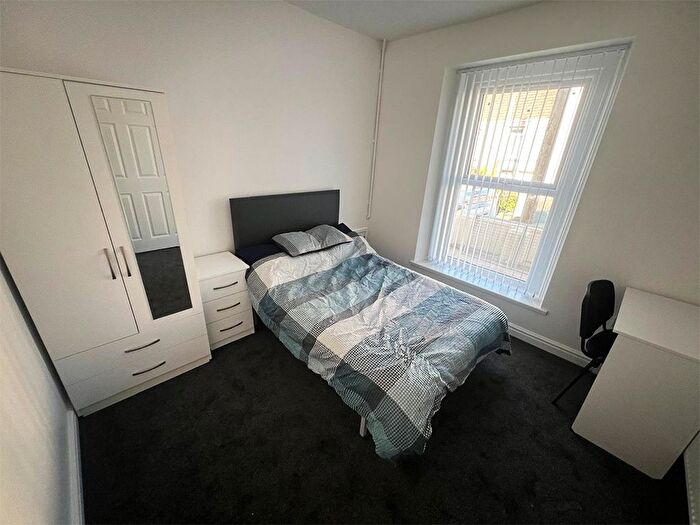 3 Bedroom End Terrace House To Rent In Balaclava Street, Swansea, SA1