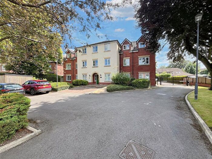 2 Bedroom Flat For Sale In Marsland Road, Sale, M33