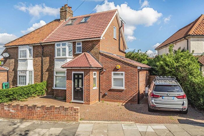 4 Bedroom Property To Rent In Walton Way, London, W3